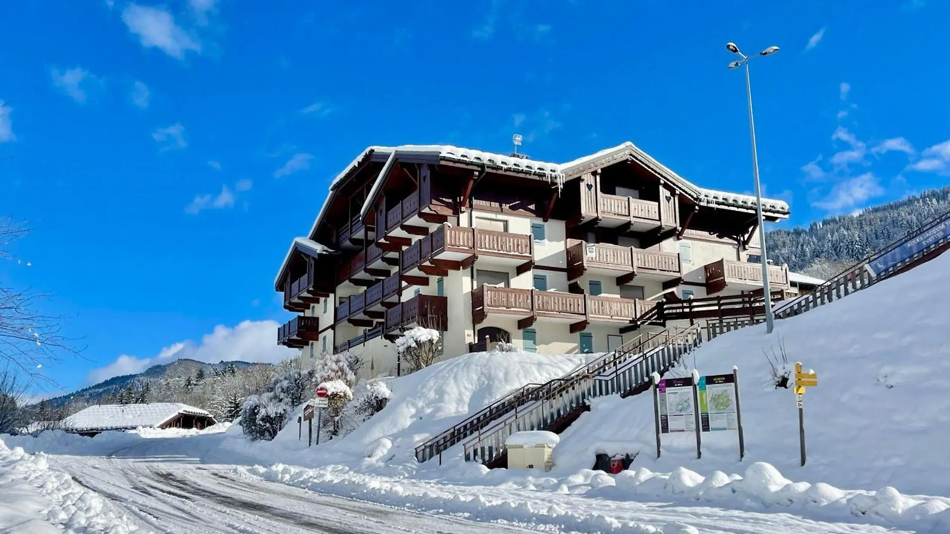 Appartement Cosy Au Pied Des Pistes Avec Balcon - Fr-1-505-220 Flumet Frankreich